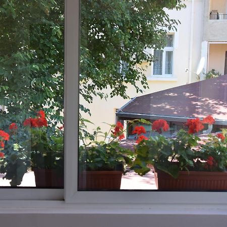 Нестандартно Бутиково Студио За Двама Романтика Varna Luaran gambar